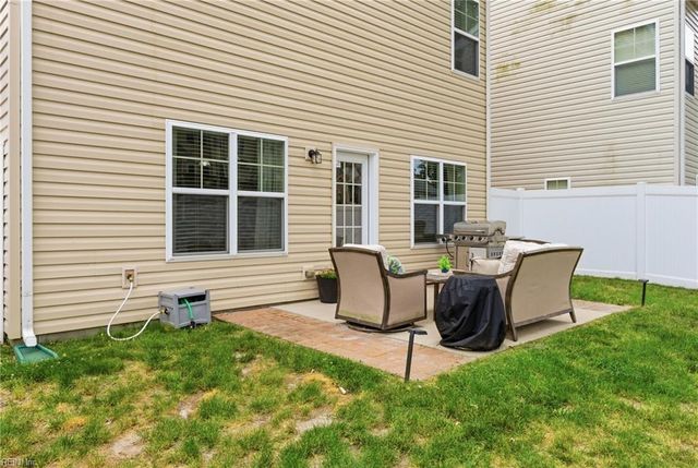 521 Cape Joshua LN, Virginia Beach, VA 23462