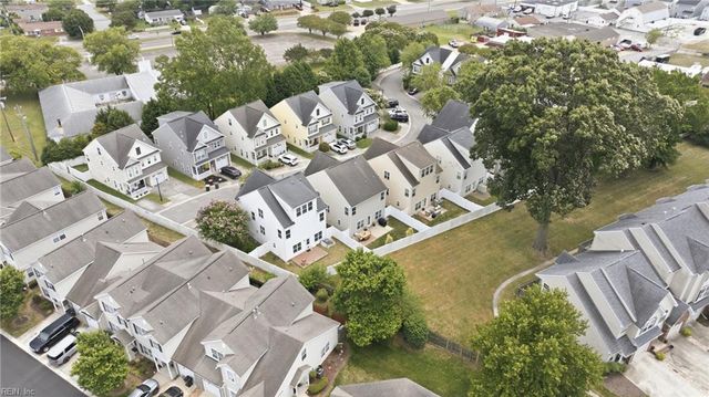 521 Cape Joshua LN, Virginia Beach, VA 23462