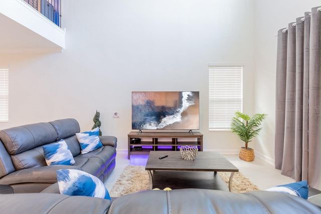 8973 PLAY THROUGH DRIVE, Davenport, FL 33896