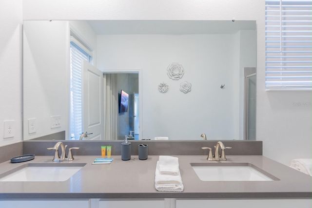8973 PLAY THROUGH DRIVE, Davenport, FL 33896