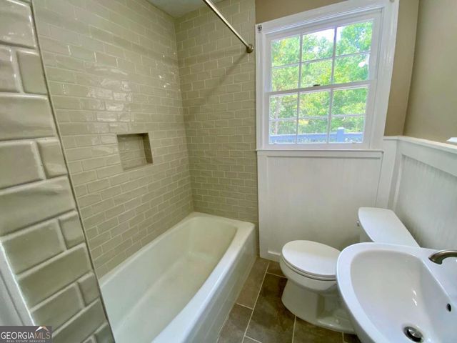 164 Glenn Carrie Road, Hull, GA 30646