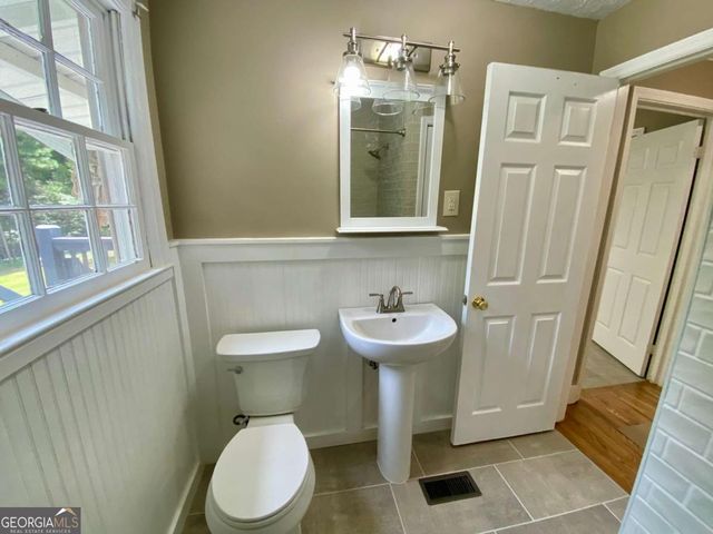 164 Glenn Carrie Road, Hull, GA 30646