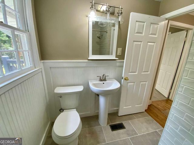 164 Glenn Carrie Road, Hull, GA 30646
