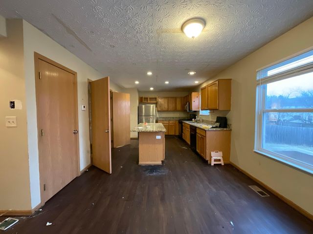 472 Greenhill Drive, Groveport, OH 43125