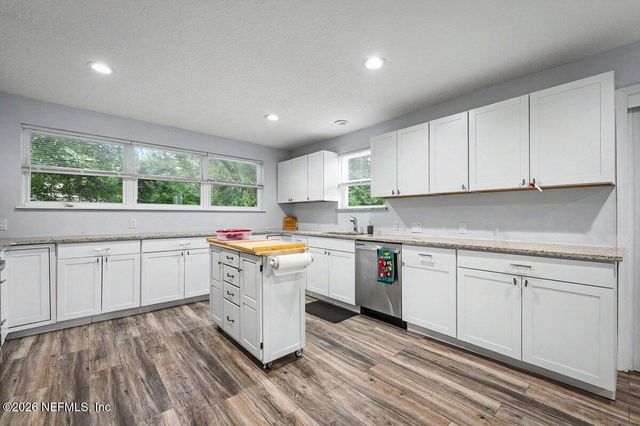 11351 W COURT Boulevard, Jacksonville, FL 32218