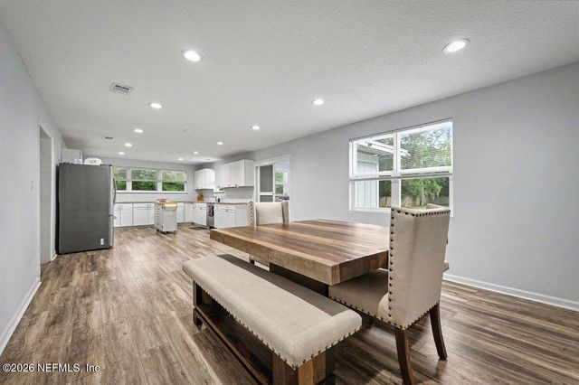 11351 W COURT Boulevard, Jacksonville, FL 32218