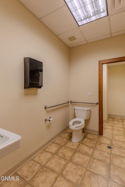 100 Main Street W, Mandan, ND 58554 photo 9