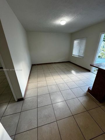 2900 W Flagler St 6, Miami, FL 33135