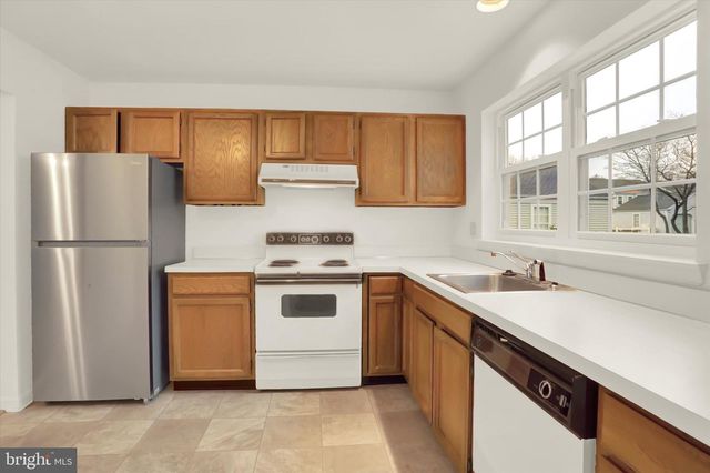 511 CAMBRIDGE COURT, Palmyra, PA 17078