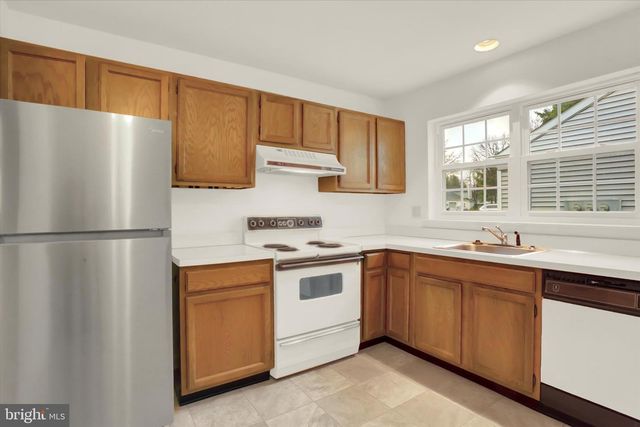 511 CAMBRIDGE COURT, Palmyra, PA 17078