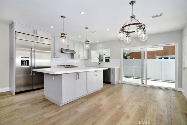 22446 Berdon Street, Woodland Hills, CA 91367
