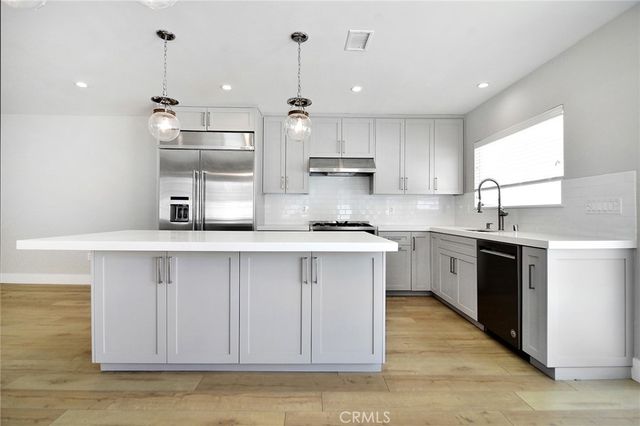 22446 Berdon Street, Woodland Hills, CA 91367