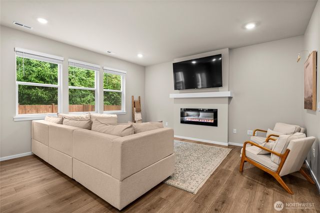 1081 SW Pendleton Way, Port Orchard, WA 98367