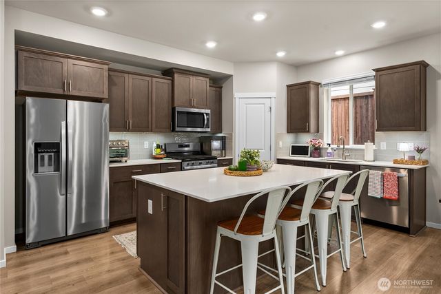 1081 SW Pendleton Way, Port Orchard, WA 98367