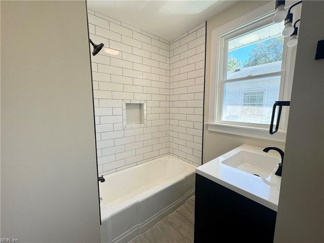 132 Ash AVE, Newport News, VA 23607