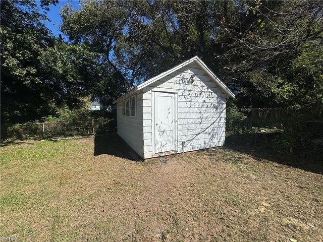 132 Ash AVE, Newport News, VA 23607