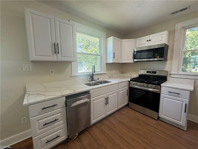 132 Ash AVE, Newport News, VA 23607