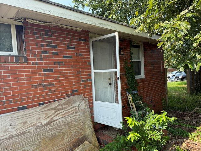 341 Keith CT, Chesapeake, VA 23325