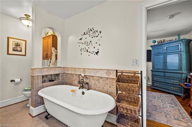 2763 Maplewood Avenue, Winston-salem, NC 27103