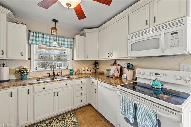 2763 Maplewood Avenue, Winston-salem, NC 27103