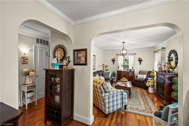 2763 Maplewood Avenue, Winston-salem, NC 27103