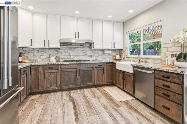 2377 College Ave, Livermore, CA 94550