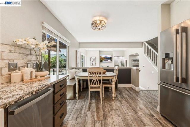 2377 College Ave, Livermore, CA 94550