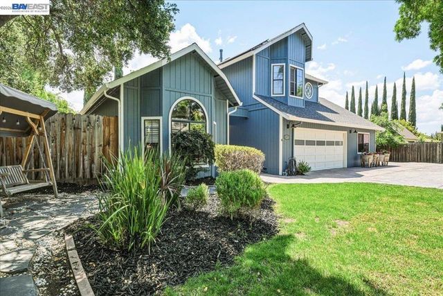 2377 College Ave, Livermore, CA 94550