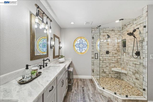 2377 College Ave, Livermore, CA 94550