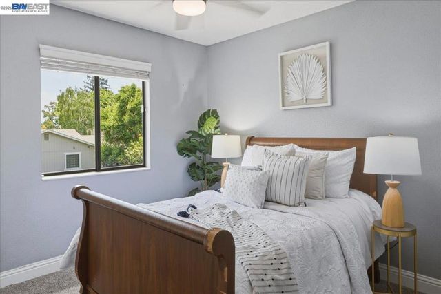 2377 College Ave, Livermore, CA 94550