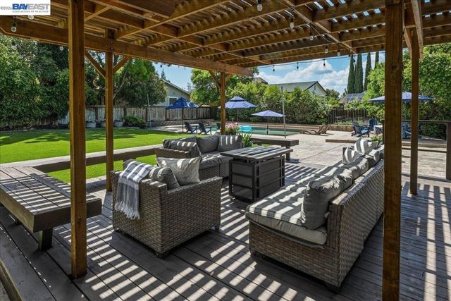 2377 College Ave, Livermore, CA 94550