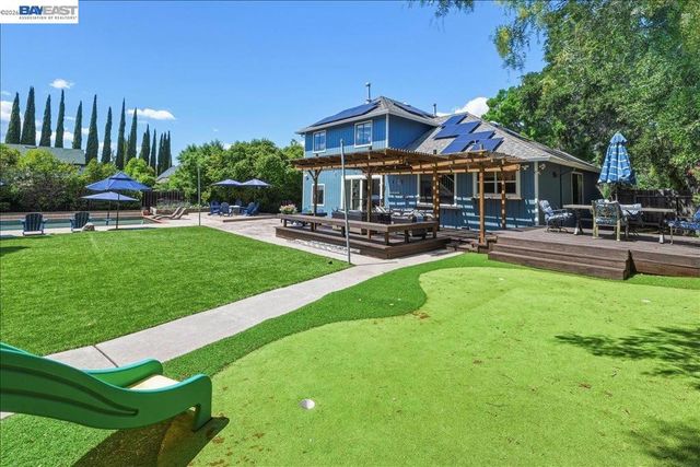 2377 College Ave, Livermore, CA 94550