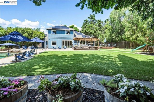 2377 College Ave, Livermore, CA 94550