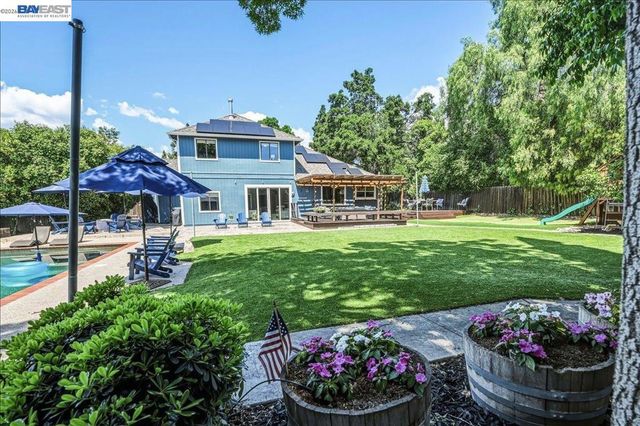 2377 College Ave, Livermore, CA 94550