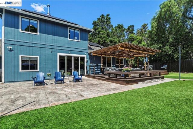 2377 College Ave, Livermore, CA 94550