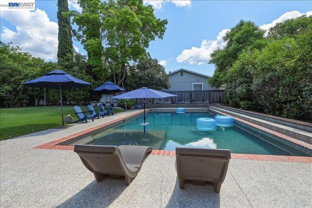 2377 College Ave, Livermore, CA 94550