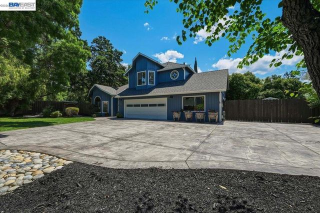 2377 College Ave, Livermore, CA 94550