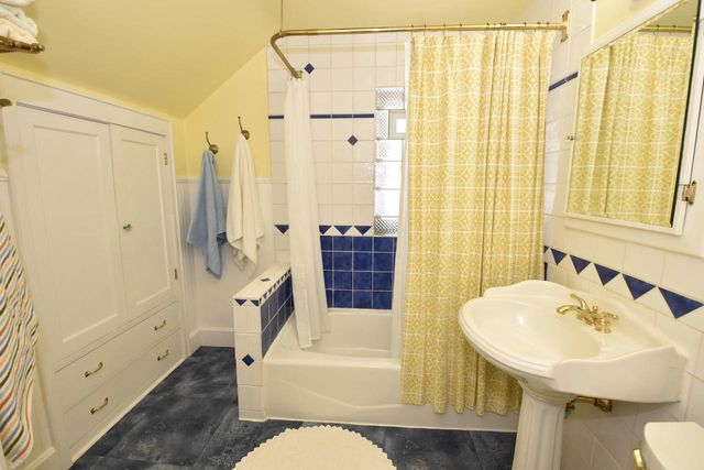 2217 71st STREET, Wauwatosa, WI 53213