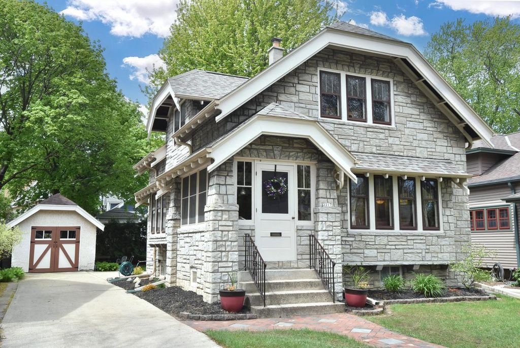 2217 71st STREET, Wauwatosa, WI 53213