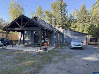 1320 Tamarack St, Sweet Home, OR 97386