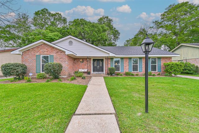 18210 Point Lookout Drive, Houston, TX 77058