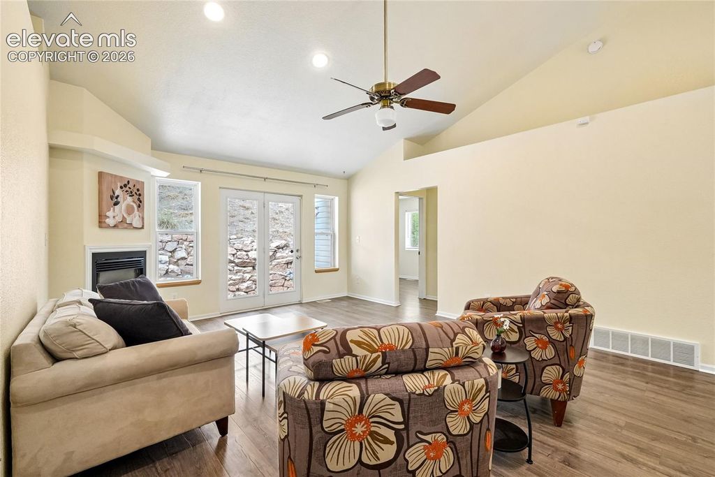 956 Columbine Avenue, Colorado Springs, CO 80904 — photo 3