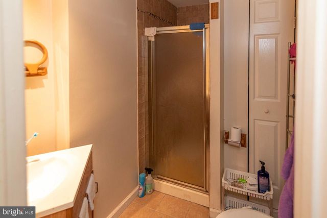 5686 UTRECHT RD, Baltimore, MD 21206