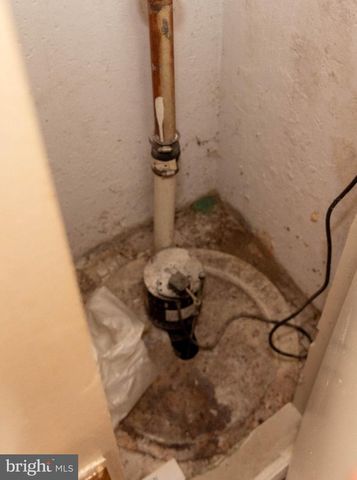 5686 UTRECHT RD, Baltimore, MD 21206