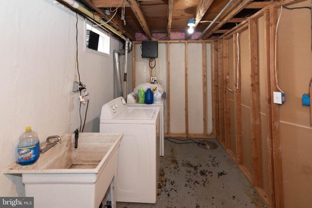 5686 UTRECHT RD, Baltimore, MD 21206