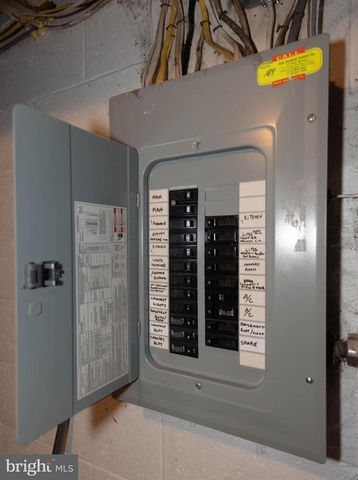 5686 UTRECHT RD, Baltimore, MD 21206