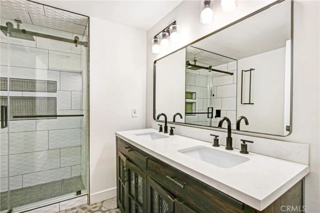 458 Termino Ave, Corona, CA 92879