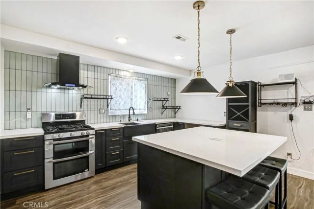 458 Termino Ave, Corona, CA 92879