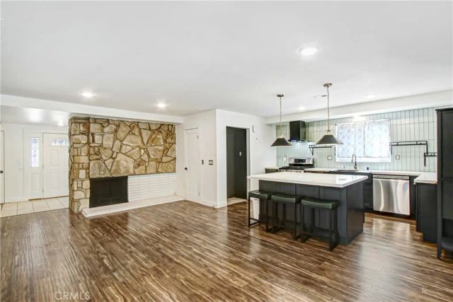 458 Termino Ave, Corona, CA 92879