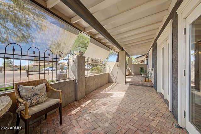 2233 N SUNSET Drive, Mesa, AZ 85215